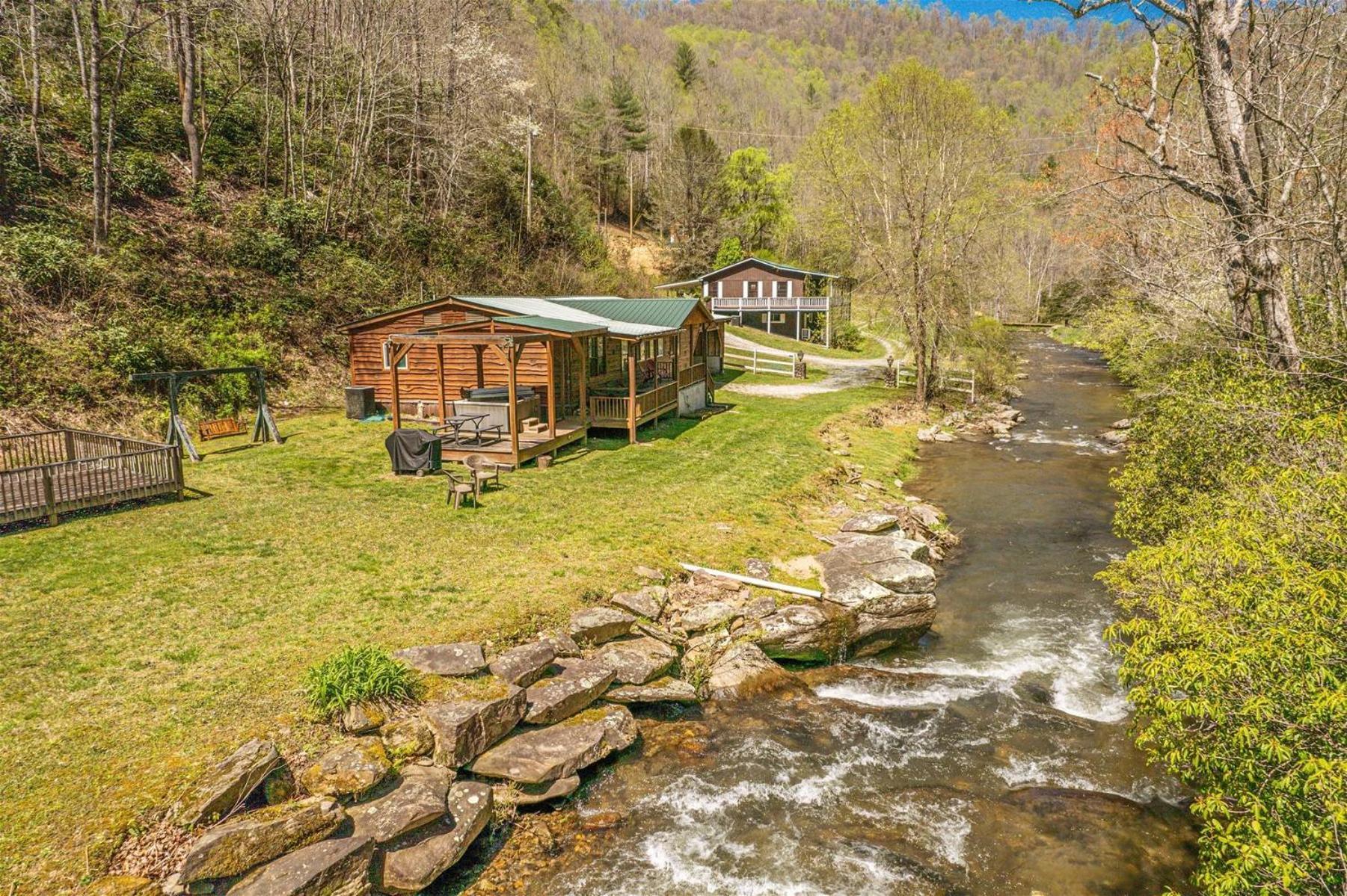 Waterfall Hideaway Брайсон-Сіті Екстер'єр фото
