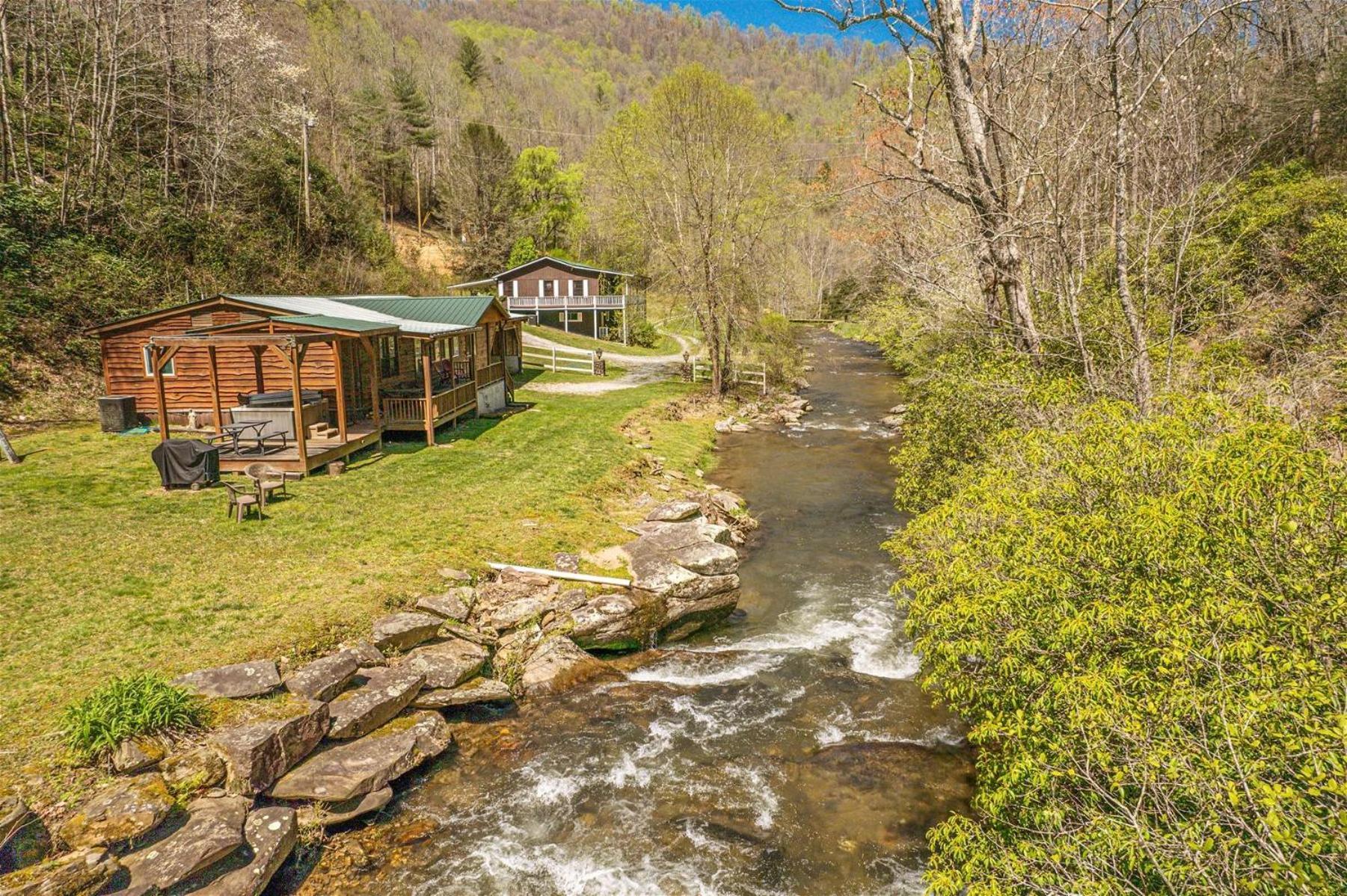 Waterfall Hideaway Брайсон-Сіті Екстер'єр фото