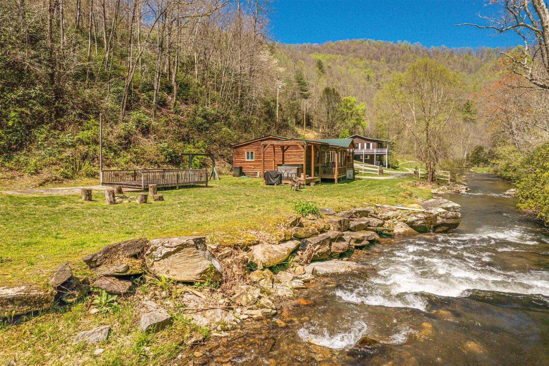Waterfall Hideaway Брайсон-Сіті Екстер'єр фото